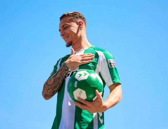 根据合同规, AA, 会收益的 根据合同规, AA, 会收益的