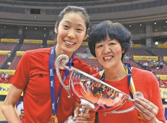 朱婷的发球, OzSKf